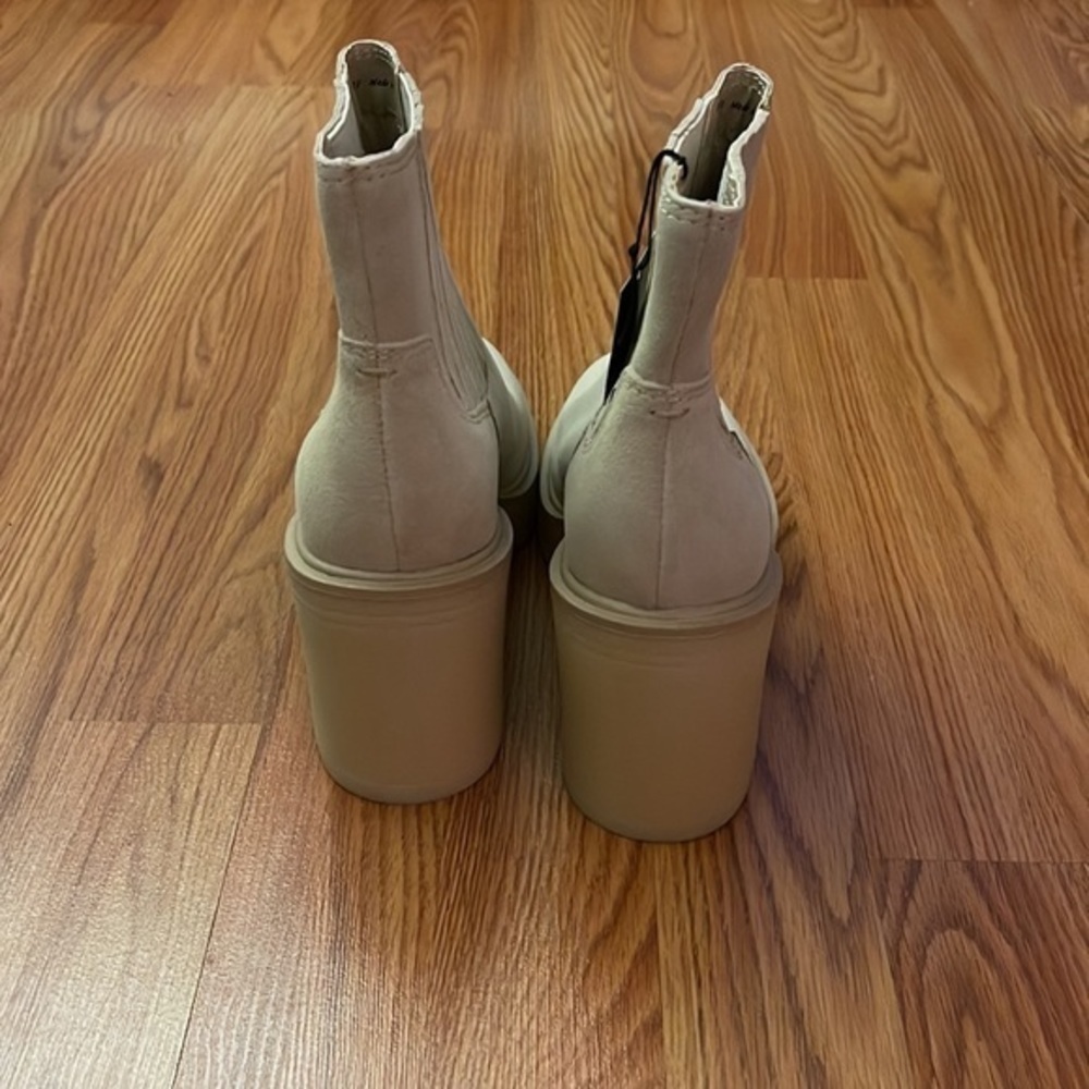 Dolce Vita Caster H2O Booties. NWT - Picture 3 of 4